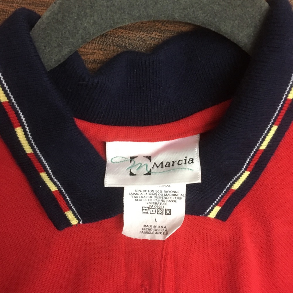 Women’s sleeveless golf shirt